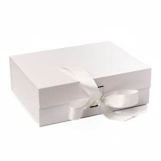 Подарункова коробка Uno White 24 х 18 х 8 см на магнітах із стрічкою, Біла