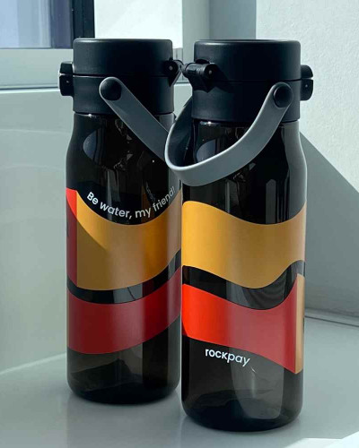 Термочашки та пляшки