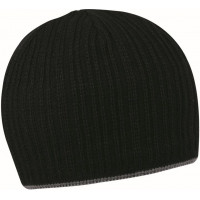 Шапка из акрила