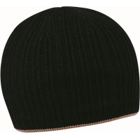 Шапка из акрила