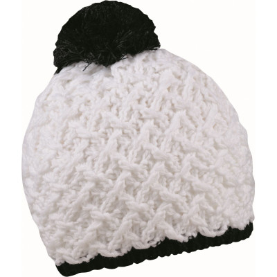 Шапка из акрила