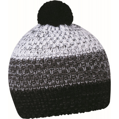 Шапка из акрила