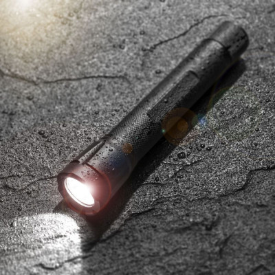 Ліхтарик SCHWARZWOLF KIKAI, 3 світлодіоди CREE XPE, 3 режими освітлення