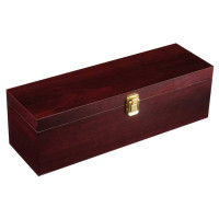 Элегантная деревянная коробка с элементами винного набора