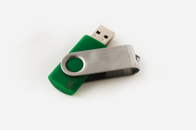 Флеш-накопичувач USB 2.0 16Gb GOODRAM Twister Dark Green bulk